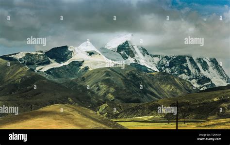 The Magnificent Natural Scenery Of The Qinghai Tibet Plateau Stock
