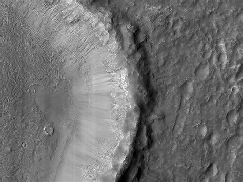 HiRISE | HiPOD: 13 Apr 2022