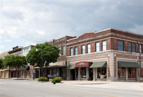 8 Towns In Alabama With The Best Main Streets Worldatlas