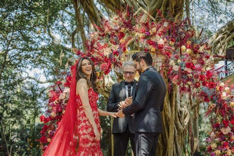 In Pics Farhan Akhtar And Shibani Dandekars Official Wedding Pictures