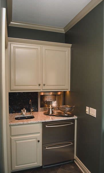 Finding a beautiful bar cart is easy, but deciding on one that fits in your space and your budget can be a challenge. Plan View | Design Basics | Coffee bars in kitchen, Home ...