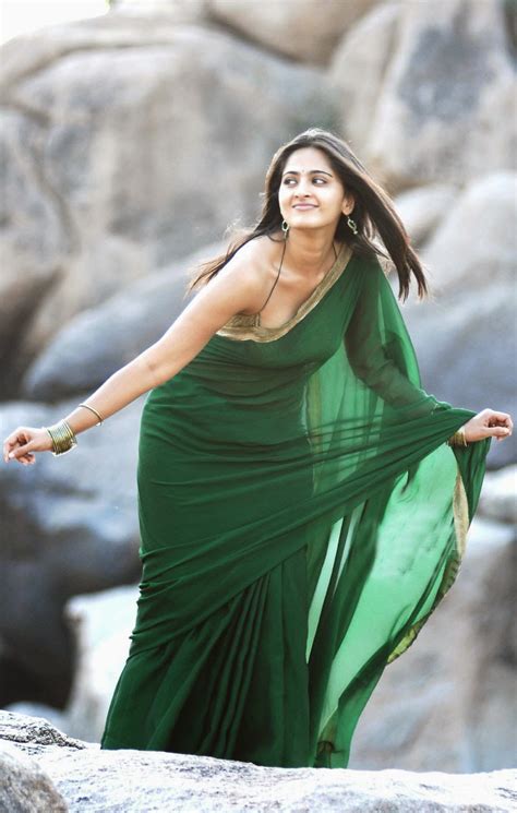 Oh Anushka Shetty Anushka Shetty Cute And Beautiful In Green Saree