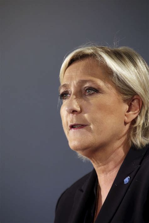 Le président français a tracé les grandes lignes de sa politique africaine lors d'un discours devant les étudiants de. Marine Le Pen remet en cause le discours d'Emmanuel Macron