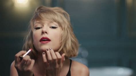 Taylor Swift Canta The Middle Do Jimmy Eat World Em Novo Comercial Da Apple Music Vagalume