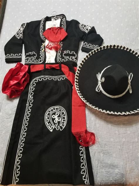 Traje De Mariachi For Sale In Houston Tx Offerup Mariachi Outfit