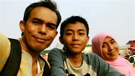 We did not find results for: Selembar Nasihat Orang Tua Seorang Ayah Untuk Anak Laki ...
