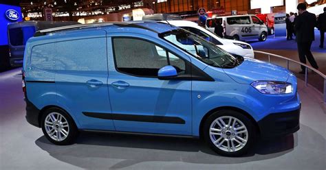 Imagini In Premiera Cu Toata Gama De Utilitare Ford Europe Fiesta Van