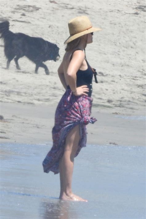 Reese Witherspoon In Swimsuit At A Beach In Malibu 08252019 Hawtcelebs