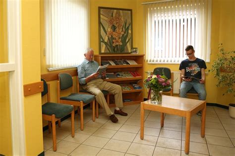 4.35 · rating details · 1,250 ratings · 160 reviews. Bildergalerie: Hausarzt Dr. Franz