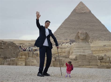 The World S Tallest Man Met The World S Shortest Woman And Just Look At These Pics Maxim