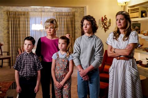 Newcomers as his sister and brother are perfectly cast and reagan revord as missy will be a huge star someday. Facts About the Cast of Young Sheldon