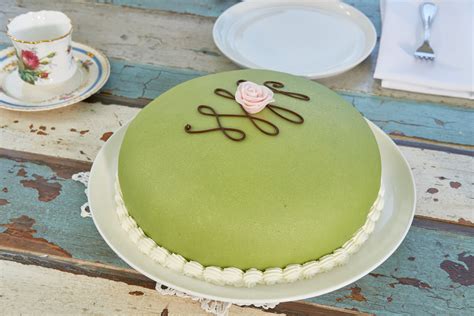 Recipe Swedish Princess Cake Cbc Life Recipe Swedish Princess