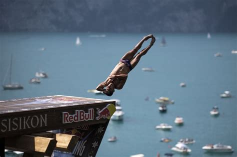 Incredible Photos From Cliff Diving Competition