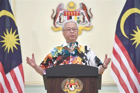 Cmco — kedah, perak, negeri sembilan, kelantan, terengganu, pahang. Malaysians Waiting For PM's COVID-19 Announcement Are ...
