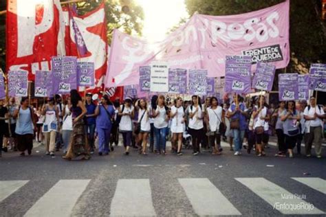 Pan Y Rosas Se Movilizó Junto A Cientos De Mujeres Trabajadoras Y