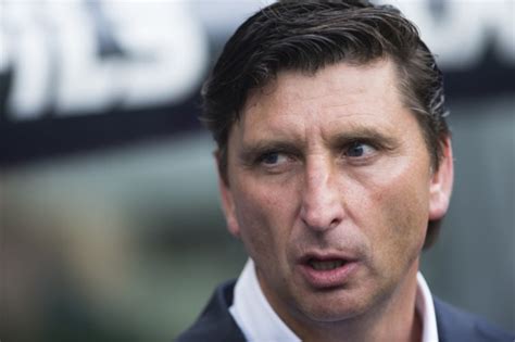 Luc nilis scores a screamer on his premier league debut for aston villa against chelsea. Luc Nilis wordt assistent bij ploeg uit Eredivisie - De ...