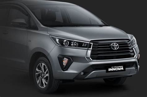 Add convenience to your daily the kia sonet is the latest entrant in the small suv segment in india. 2021 Toyota Innova Crysta India launch to happen sooner ...