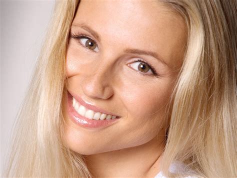 Michelle Hunziker Blonde Model Face Profile Photo 10186 HD