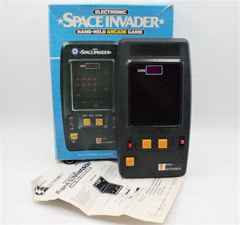 Vintage Space Invaders Handheld Arcade Video Game Red Led Digital Light