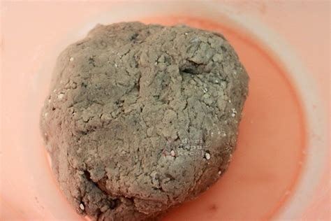 Di tepi tepi jalan memang ada sangat banyak kedai yang menjual keropok lekor. Dari Dapur Kecah: Keropok Lekor Terengganu