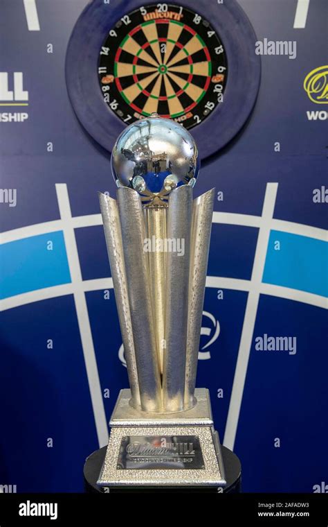 Darts World Championship Trophy Hi Res Stock Photography And Images Alamy