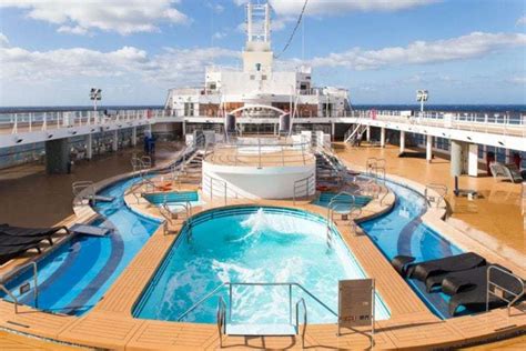 Am 09.02.2019 wurde die mein schiff 2 in lissabon getauft. Verschönerungskur für die Mein Schiff 2 - Stiegers ...
