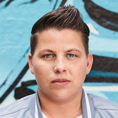Regenbogenfarben, wegen dir (nachts wenn alles schläft), schlaflos, ich muss dir was sagen, ich geh' meinen weg. Kerstin Ott - Fan Lexikon
