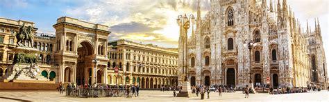 The complete edition was issued in 1827. Visita Milano - percorso Promessi Sposi