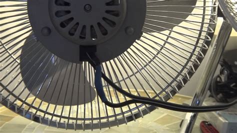 The fans head has complete 360° tilt positioning so you can get airflow right where you want it. 9" Lakewood HV-9 High Velocity Fan - YouTube