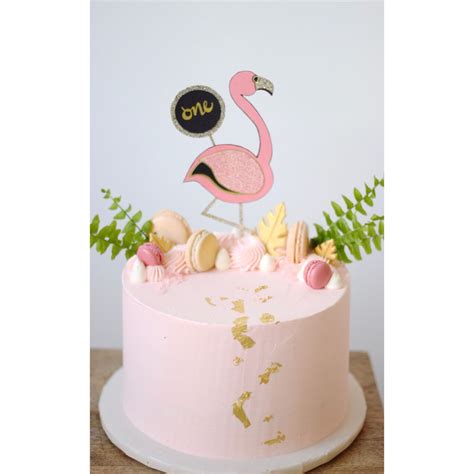 I baked three 10 cake layers (in 2 deep tins).or you could bake only two 10 cake layers but in 3 deep tins. Flamingo Cake Pink with gold leaf | Торт с фламинго, День ...