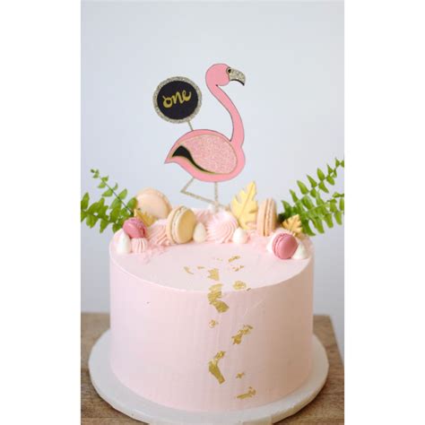 Sugar, egg white, butter (milk), vanilla extract, salt, colouring. Flamingo Cake Pink with gold leaf | Flamingo birthday ...