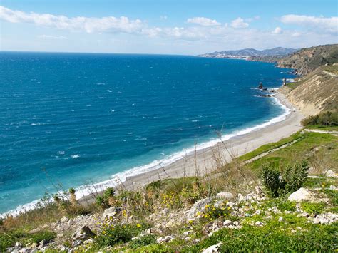 Jahrhundert durch bürgerkrieg und faschismus eine schwere zeit. Strand in Spanien, westlich von Malaga, an der N340 Foto ...