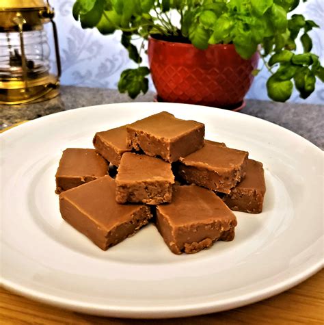 Simple Fudge Evelyn Chartres