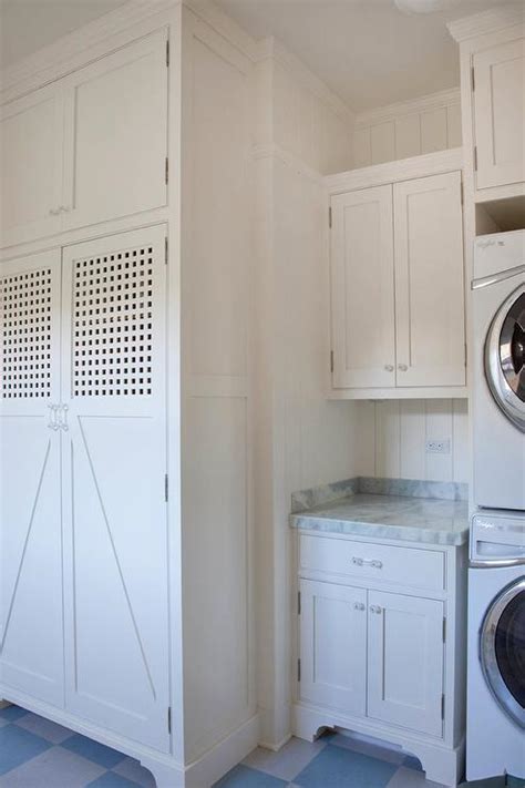 Posted on september 10, 2020september 29, 2020 by naomibjerk. White and Gray Laundry Room with Checkered Floor - Cottage ...