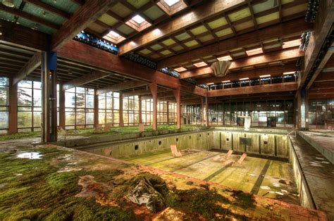 poolside grossingers abandoned resort 48 walter arnold photography