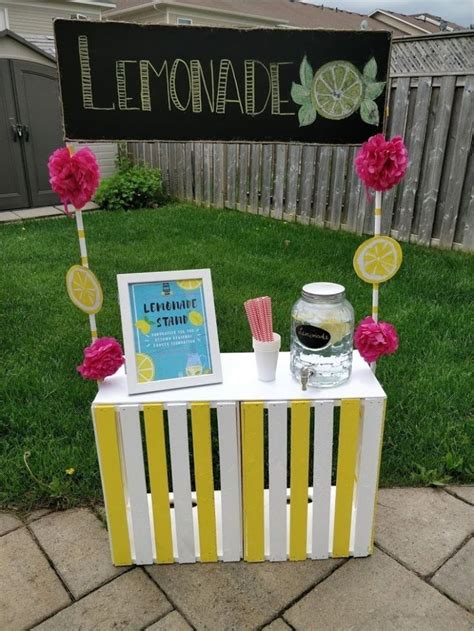 diy lemonade stand that s super easy to make with free printables signs diy lemonade stand