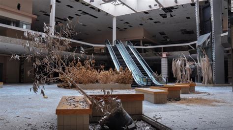 Americas Abandoned Malls Eerie Photos From Seph Lawless Cnn