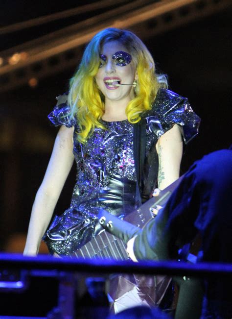 Dozens missing after miami building collapse. Lady Gaga Offered Deal to Perform at the Palms Hotel in ...