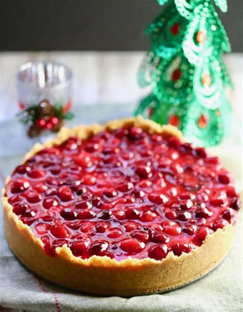 These festive and sugary treats will make sure you have the happiest holiday ever—because what is christmas without dessert, seriously?! 25 spectacular christmas desserts | The Salty Pot