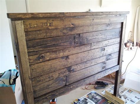 A tuft headboard like this can be done in a day! Rustic Barnwood headboard by CR3ATIONSBYDEZI on Etsy, $225 ...