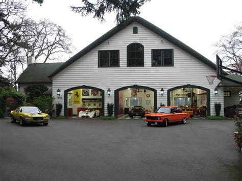 Awesome And Most Beautiful Garages For Super Cars 54 Pics