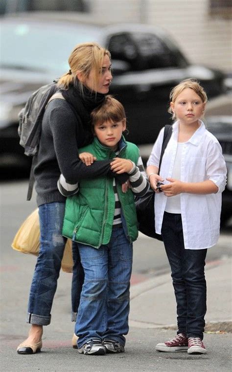 In fact, they swapped vows before anyone 1. Kate Winslet with her kids Mia and John | Кейт уинслет ...