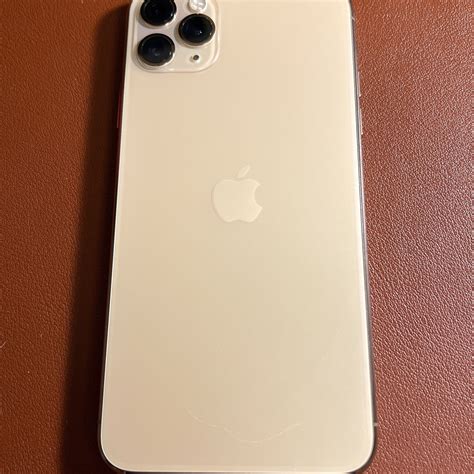 iPhone 11 Pro Max Gold 256g - AT&T/Cricket for Sale in Tucson, AZ - OfferUp