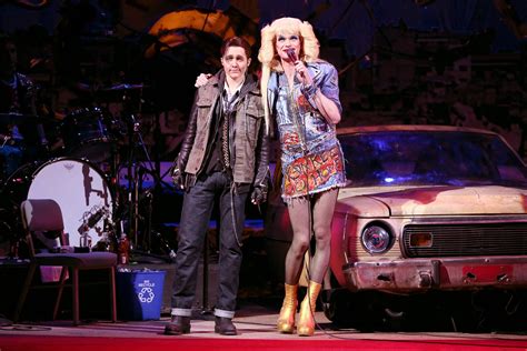 The Crossing Careers Of Lena Hall And Lauren Worsham The New York Times
