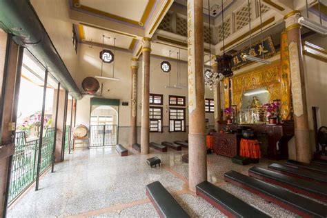 From wikipedia, the free encyclopedia. 赤山龍湖巖 | 台南旅遊網