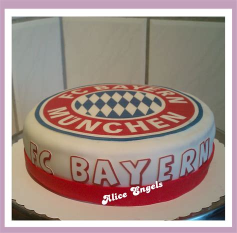 Die torte gab es zur konfirmation vom sohn meiner freundin. FC Bayern München | Bayern München Torte | Pinterest ...