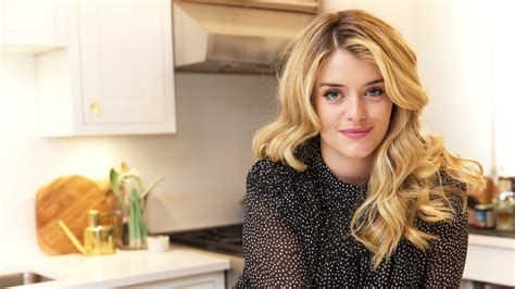 Daphne Oz Dishes On Her Favorite Holiday Traditions Fox News