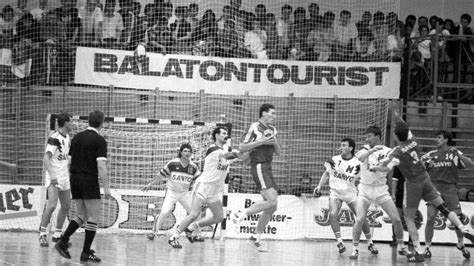 A szabályoknak megfelelően 14 játékos és 1 tartalék kap lehetőséget az olimpiai szereplésre, ám a nemzetközi szövetség friss döntése értelmében közülük bármelyik meccsre bármelyik 14 kézilabdázó benevezhető. Kézilabda