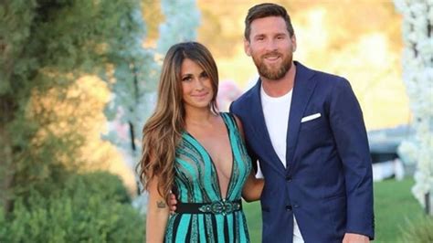 Preciosa en traje de baño la esposa de Messi se llevó todos los suspiros MDZ Online