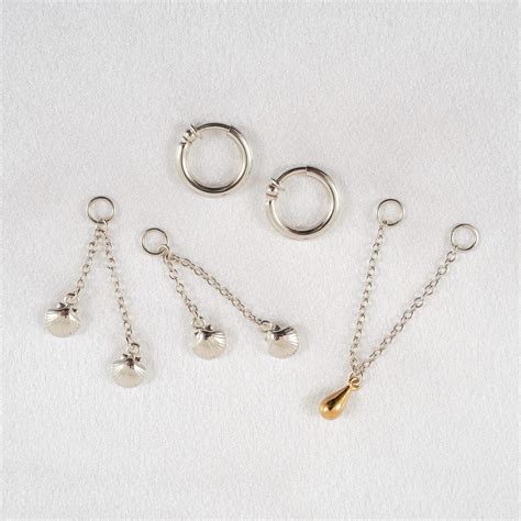 labia rings with chain and pendant without piercing Sylvie Monthulé